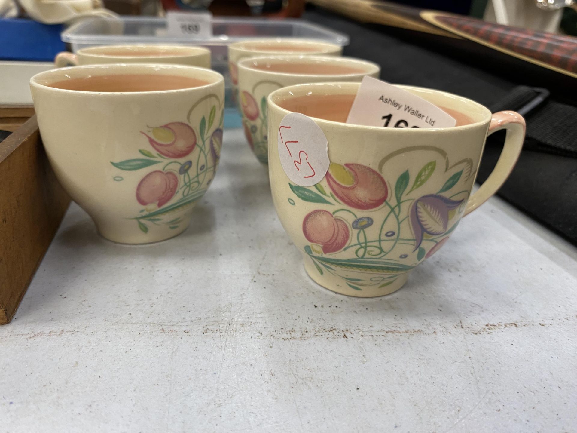 FIVE SUSIE COOPER FLORAL DESIGN CUPS - Image 2 of 3