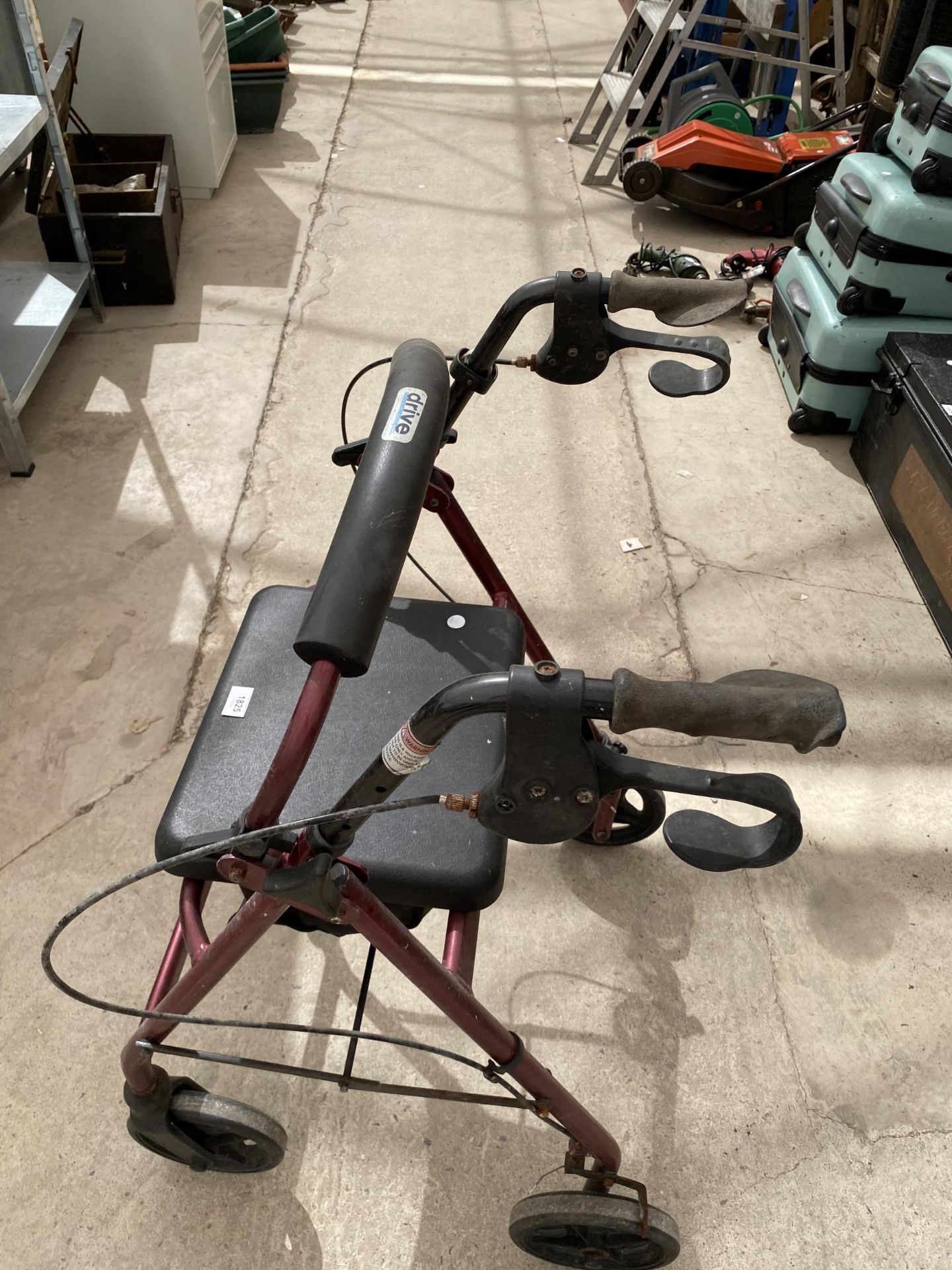 A DRIVE MOBILITY WALKING AID - Image 2 of 3