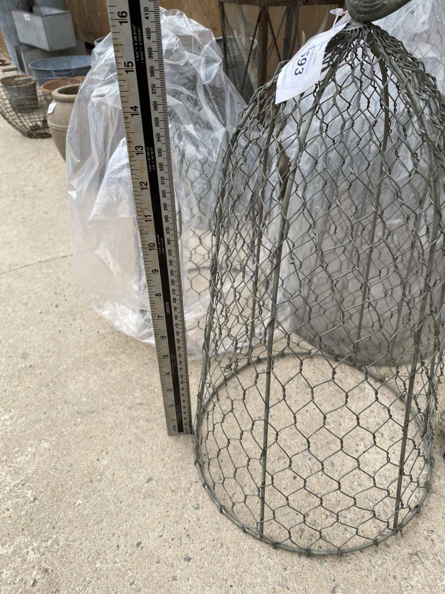 AN ASSORTMENT OF AS NEW MESH PLANT CAGES - Bild 3 aus 3