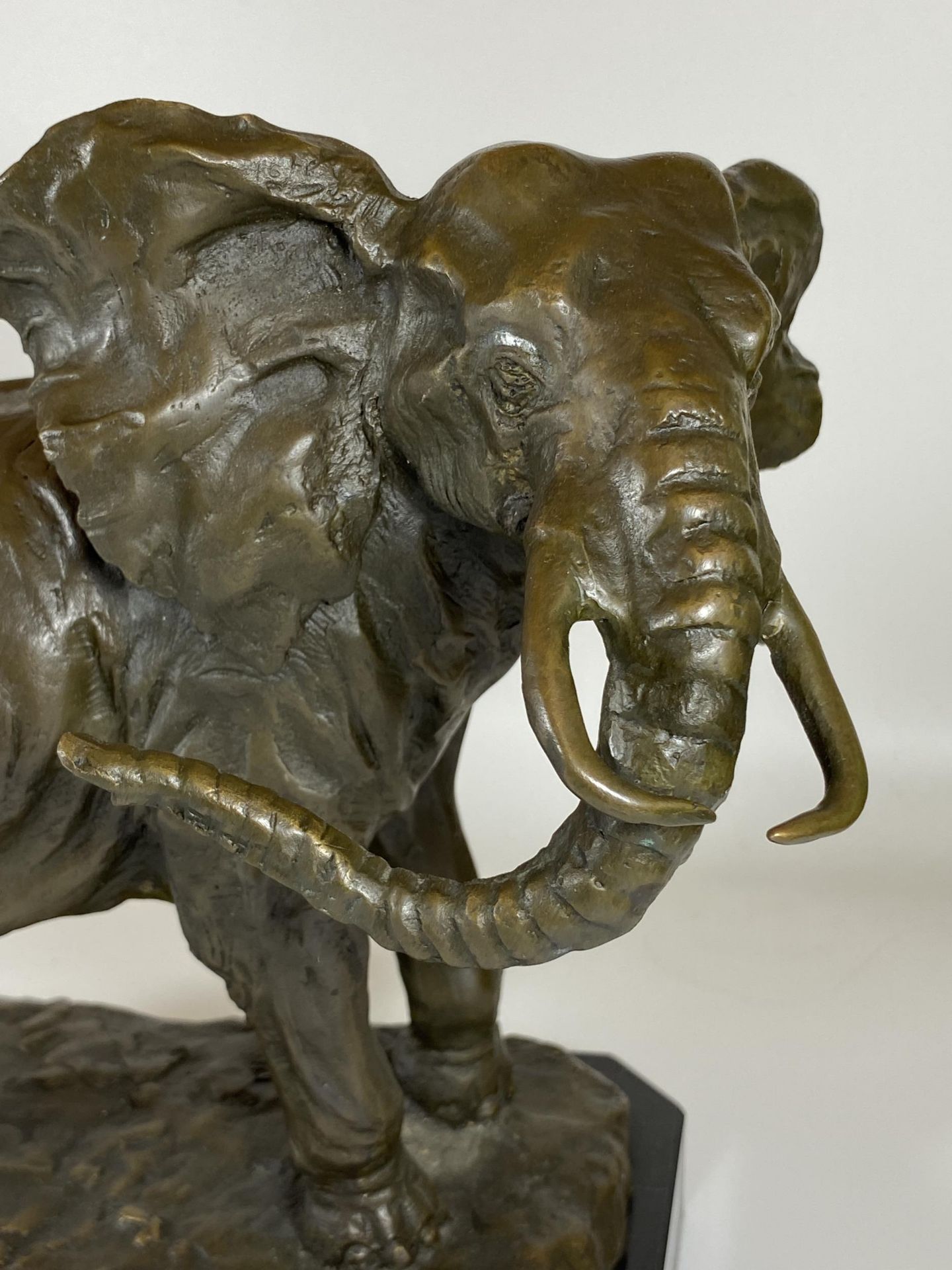 A LARGE BRONZE MODEL OF AN AFRICAN ELEPHANT ON MARBLE BASE, SIGNED BARYE, HEIGHT 29CM, LENGTH 29CM - Image 2 of 9