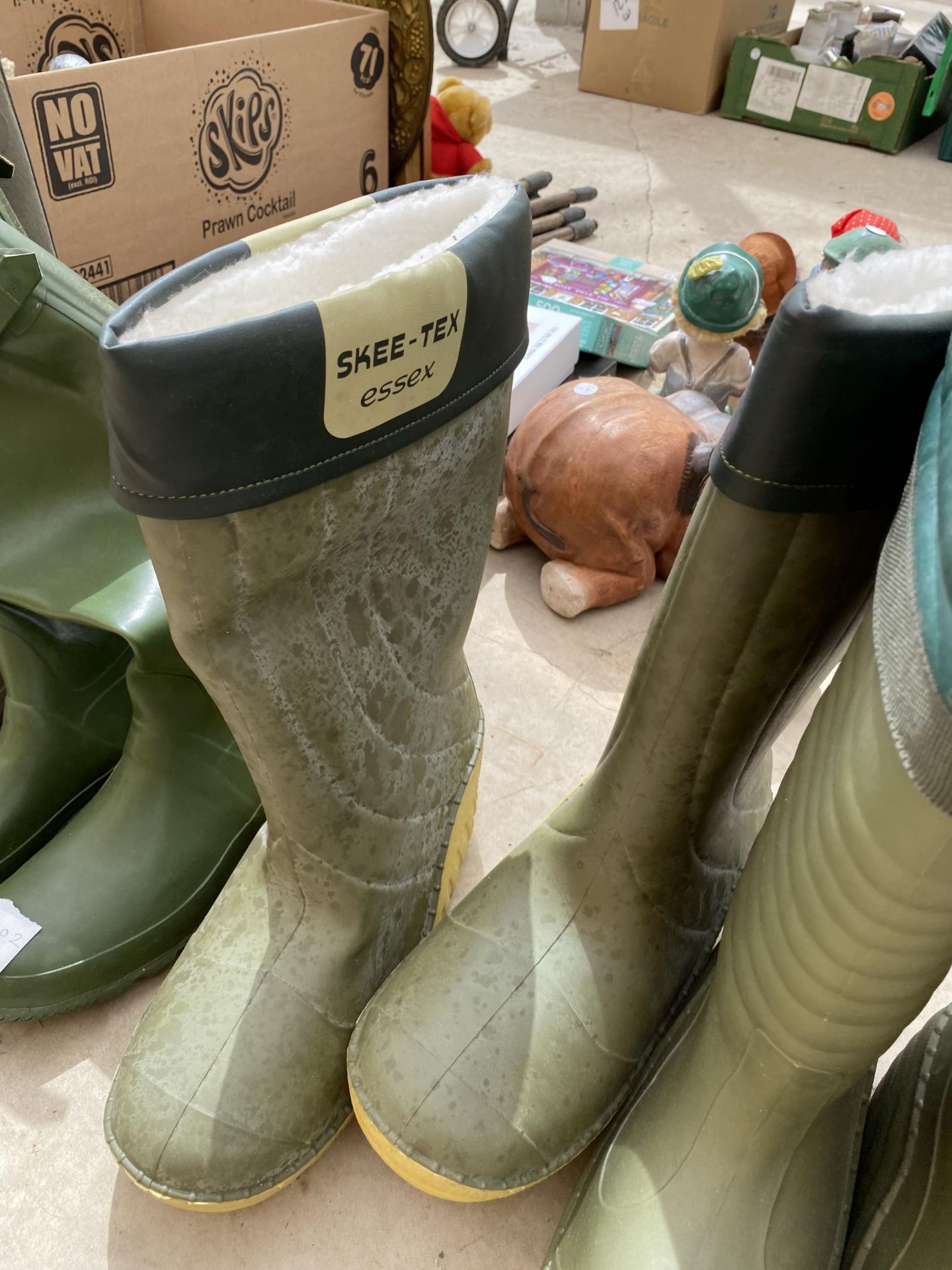 AN ASSORTMENT OF AS NEW FISHING AND HUNTING WELLIES (FROM A TACKLE SHOP CLEARANCE) - Bild 3 aus 4