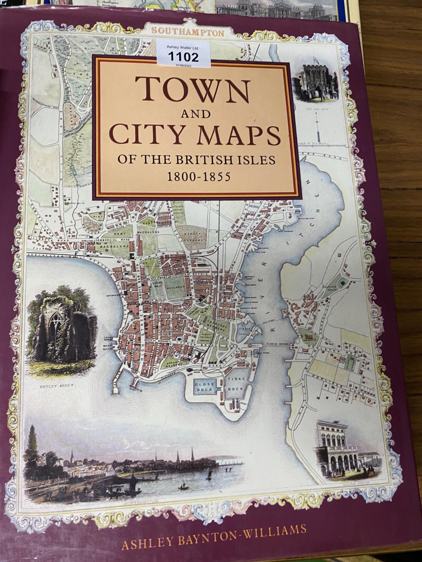 A COLLECTION OF BOOKS, SOTHEBYS CATALOGUES, TOWN AND CITY MAPS ETC - Image 2 of 2