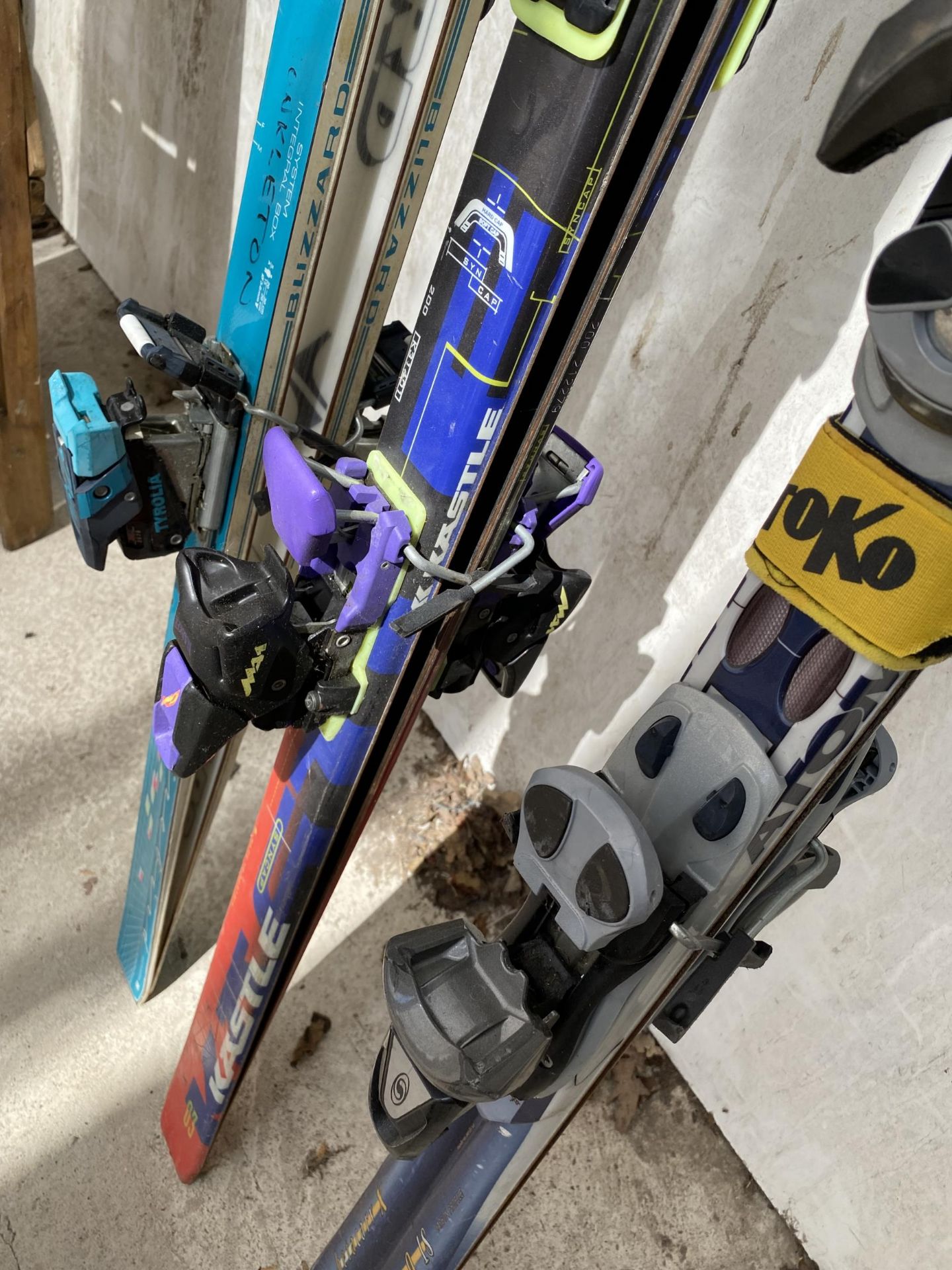 THREE SETS OF SKIIS ATOMIC, KASTLE & SPORT FIREBIRD - Image 4 of 4