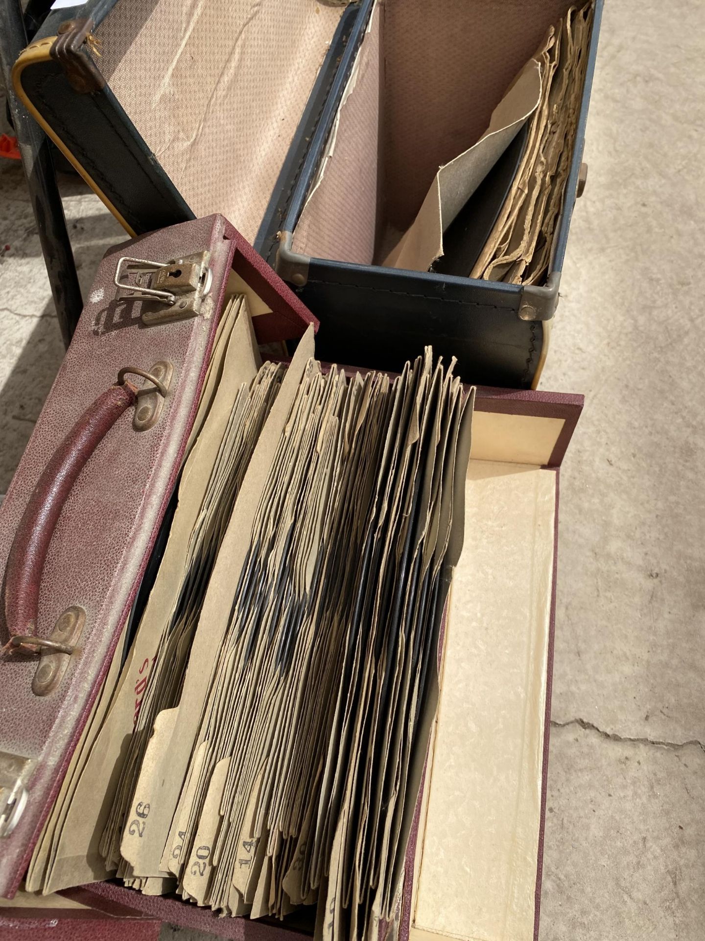 TWO VINYL RECORD CARRY CASES AND 78' RECORDS - Image 2 of 3