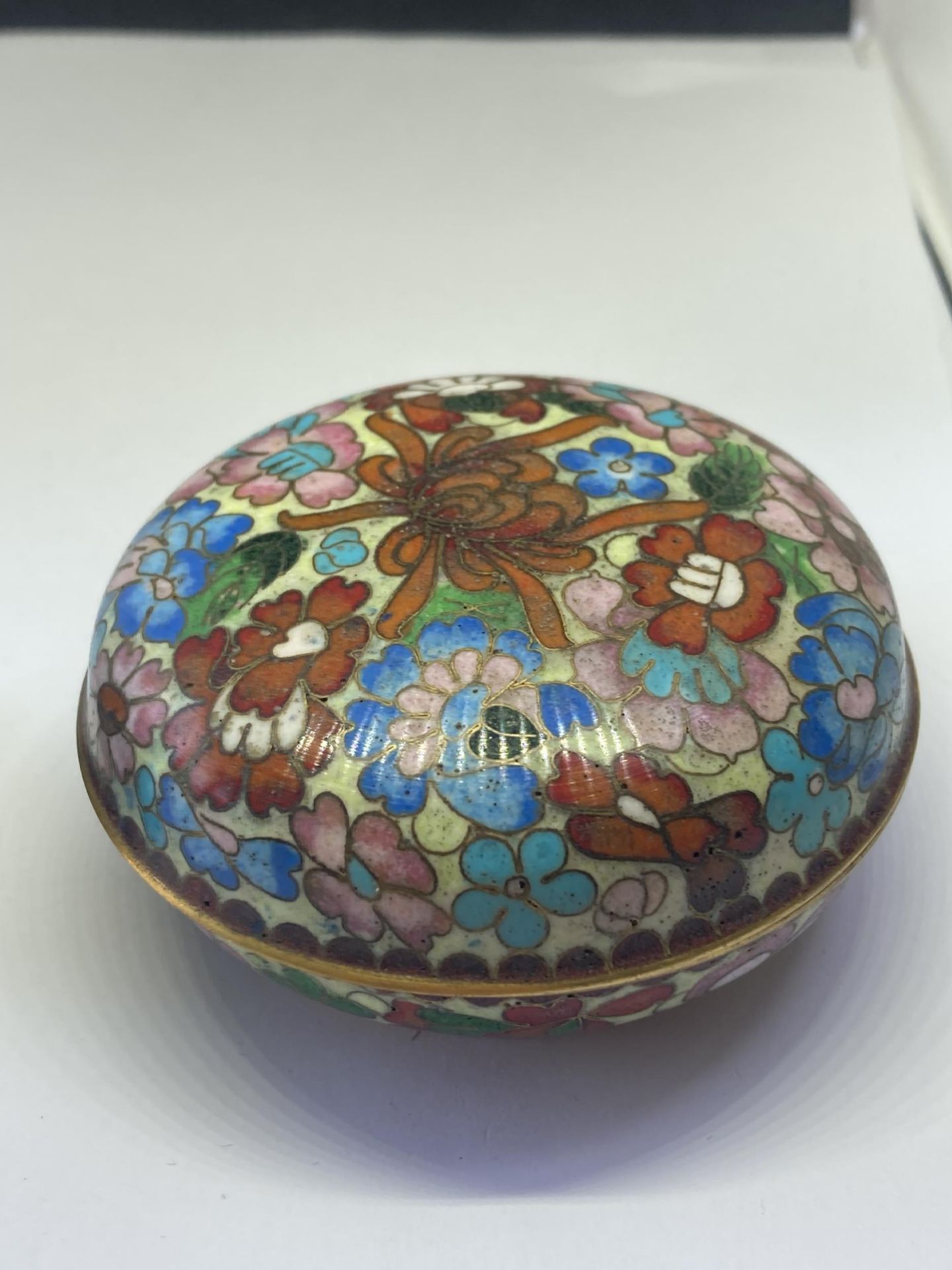TWO CLOISONNE ITEMS - Image 2 of 3