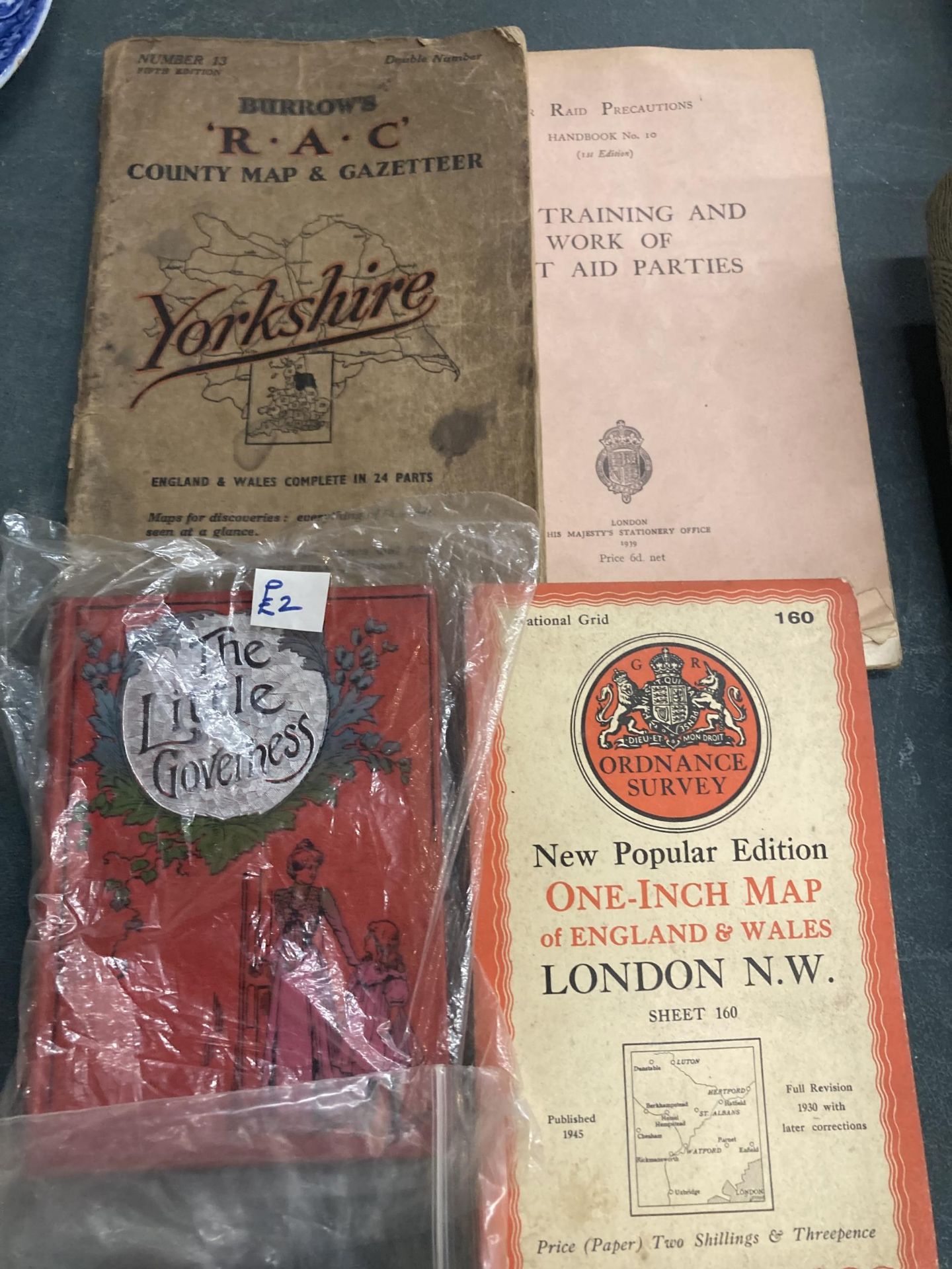 A VINTAGE BURROW'S YORKSHIRE COUNTY MAP AND GAZETTEER, ORDNANCE SURVEY MAP, THE LITTLE GOVERNESS - Bild 2 aus 2