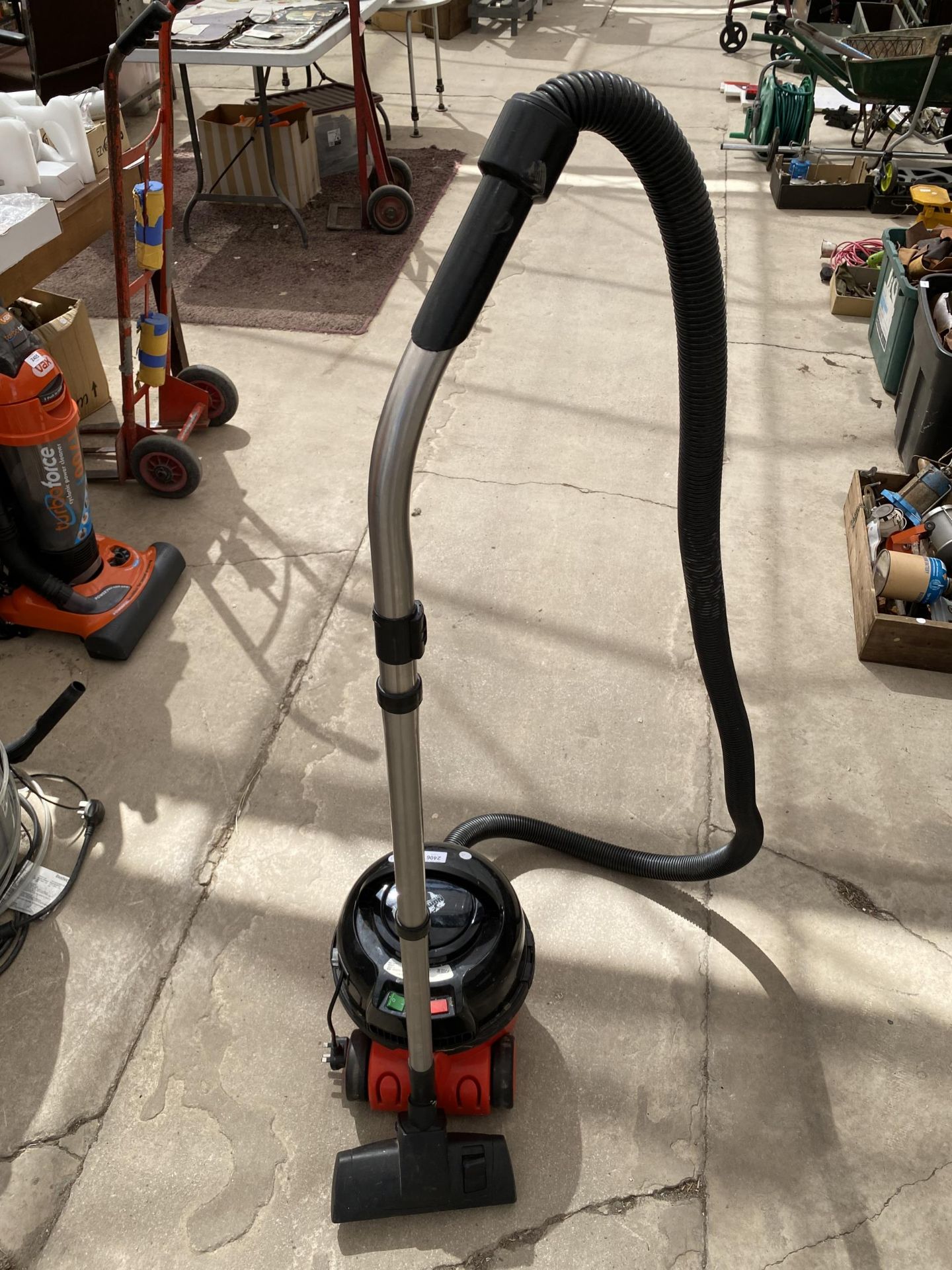 A NUMATIC HENRY HOOVER