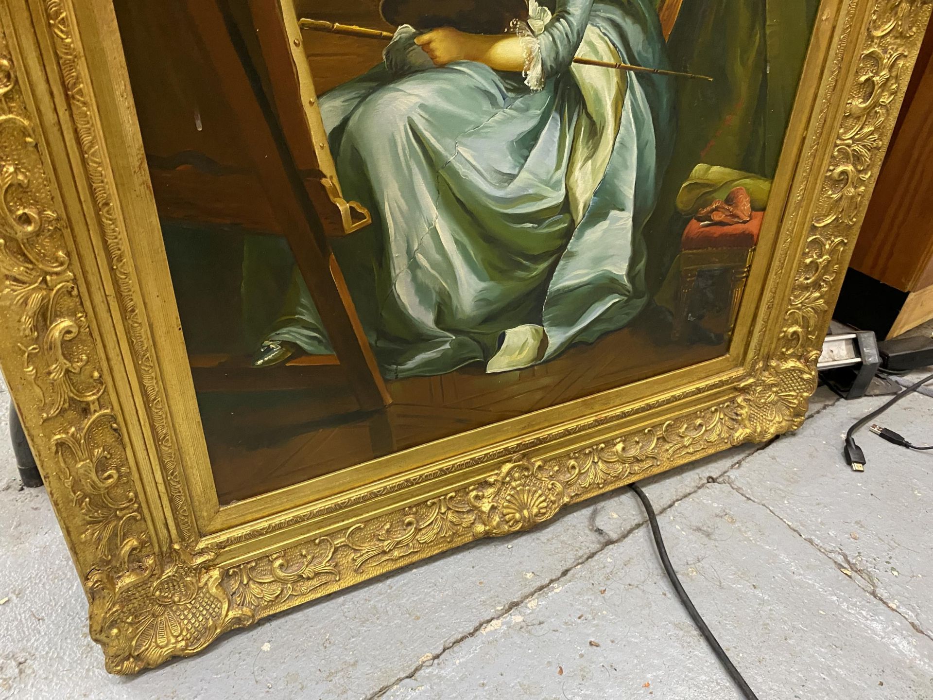 A LARGE GILT FRAMED CLASSICAL STYLE OIL ON CANVAS, UNSIGNED, 83 X 113CM - Bild 3 aus 5