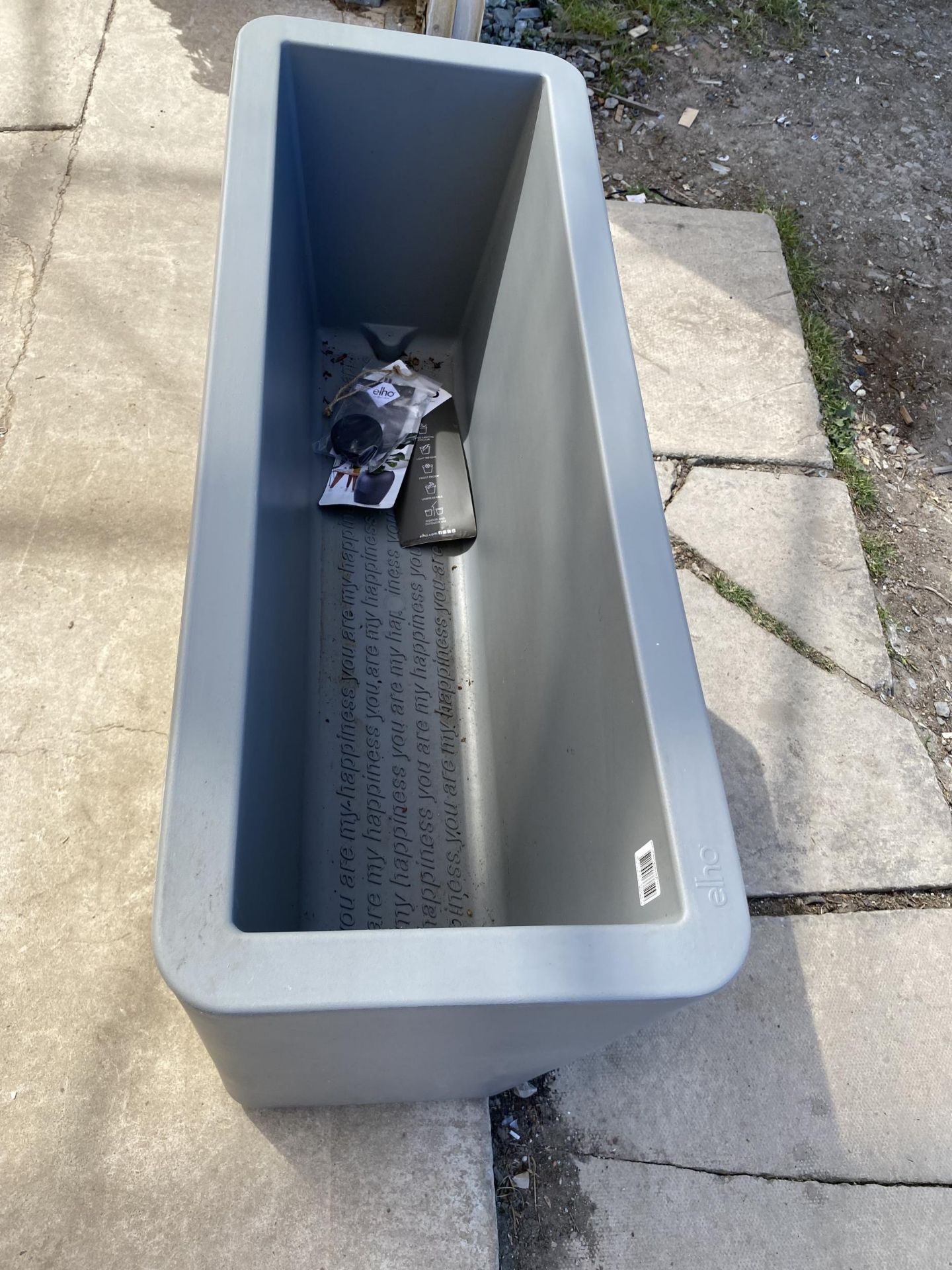 AN AS NEW GREY PLASTIC ELHO EASY MOVE RECTANGULAR TROUGH PLANTER (78CM x 59CM x 29CM) - Image 2 of 5