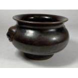 A CHINESE JIAN WARE STYLE TENMOKU GLAZE CENSOR / BOWL WITH UNMARKED CELADON CRACKLE GLAZE BASE,