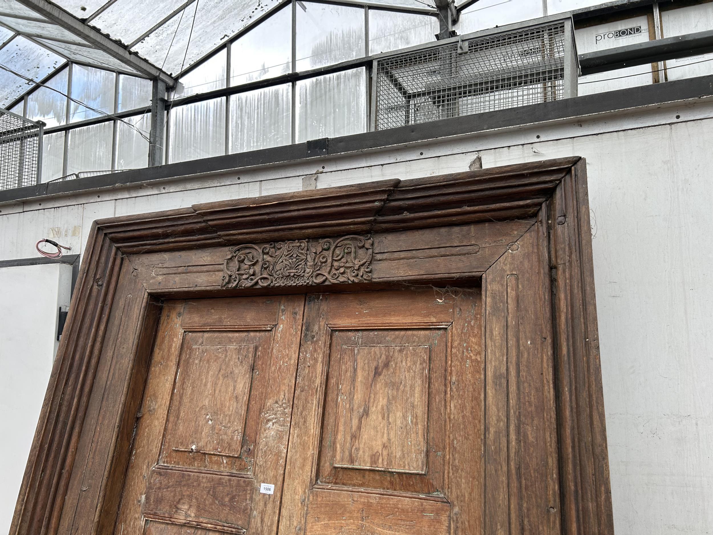 A PAIR OF INDIAN HARDWOOD PANELLED DOORS WITH BRASS FITTINGS + CARVED CORNICE, 84 X 58" INCLUDING - Image 3 of 5