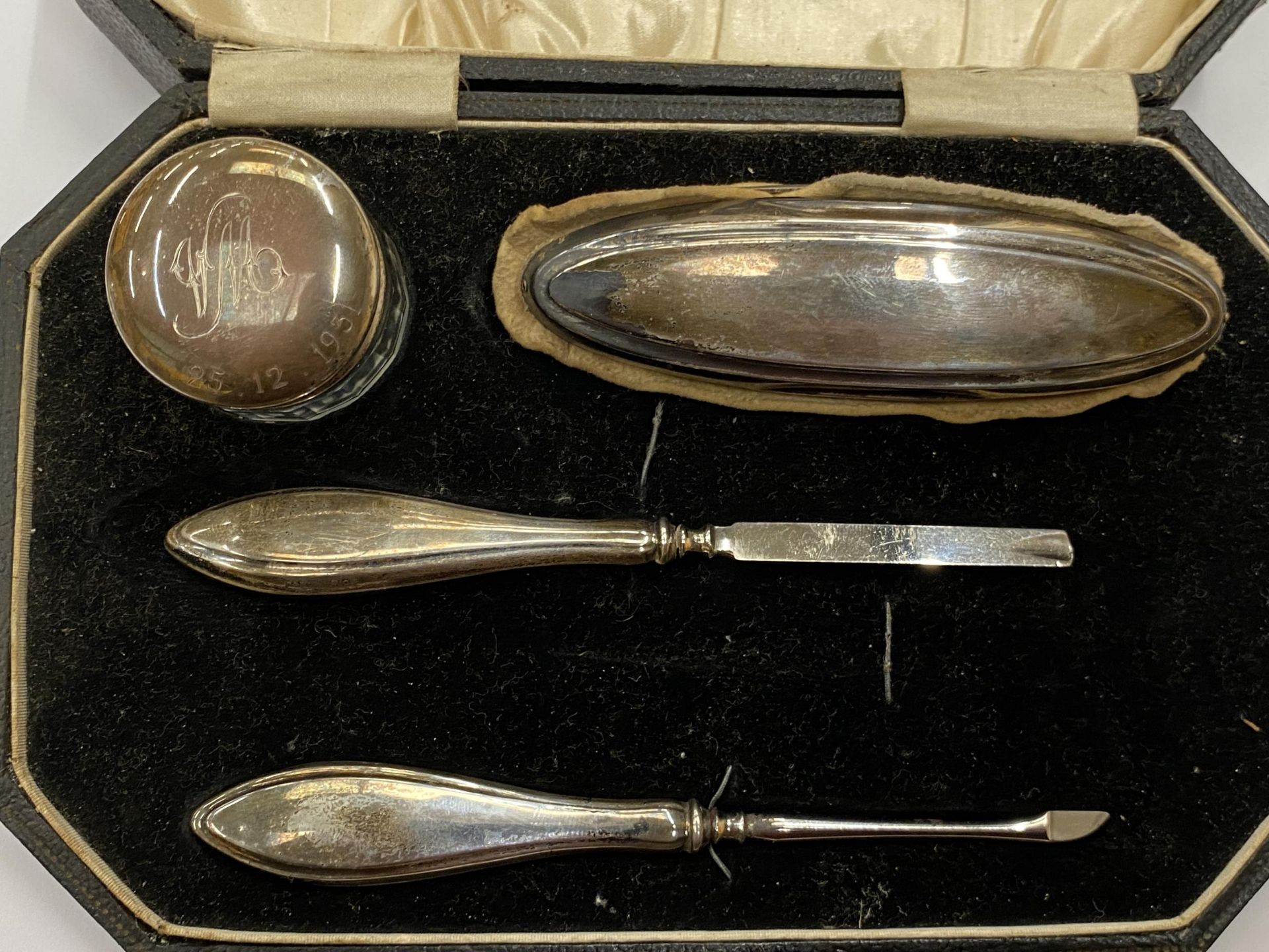 A CASED VINTAGE HALLMARKED SILVER BACKED MANICURE SET - Image 2 of 3