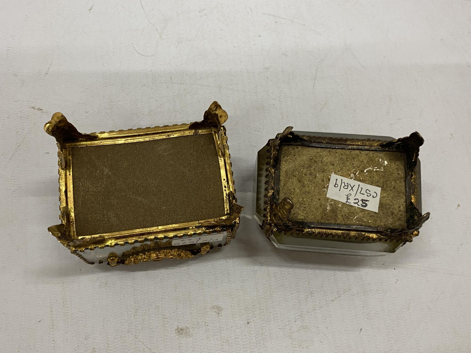 TWO VINTAGE FRENCH BRASS ORMELU GILT TRINKET BOXES - ONE WITH BLACKPOOL SCENE - Image 4 of 4