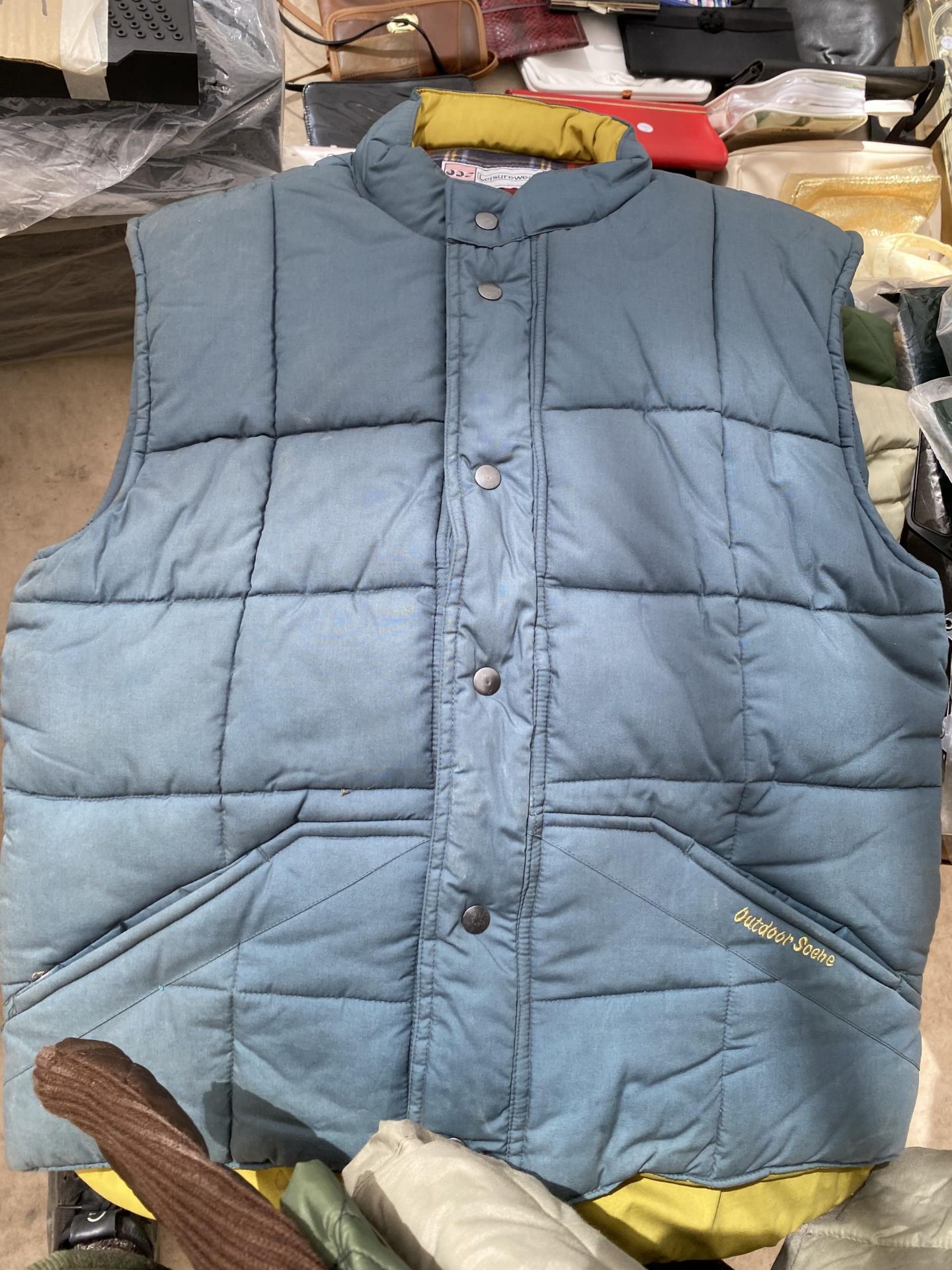 A BOX OF AS NEW GILET BODY WARMERS (FROM A TACKLE SHOP CLEARANCE) - Image 7 of 8