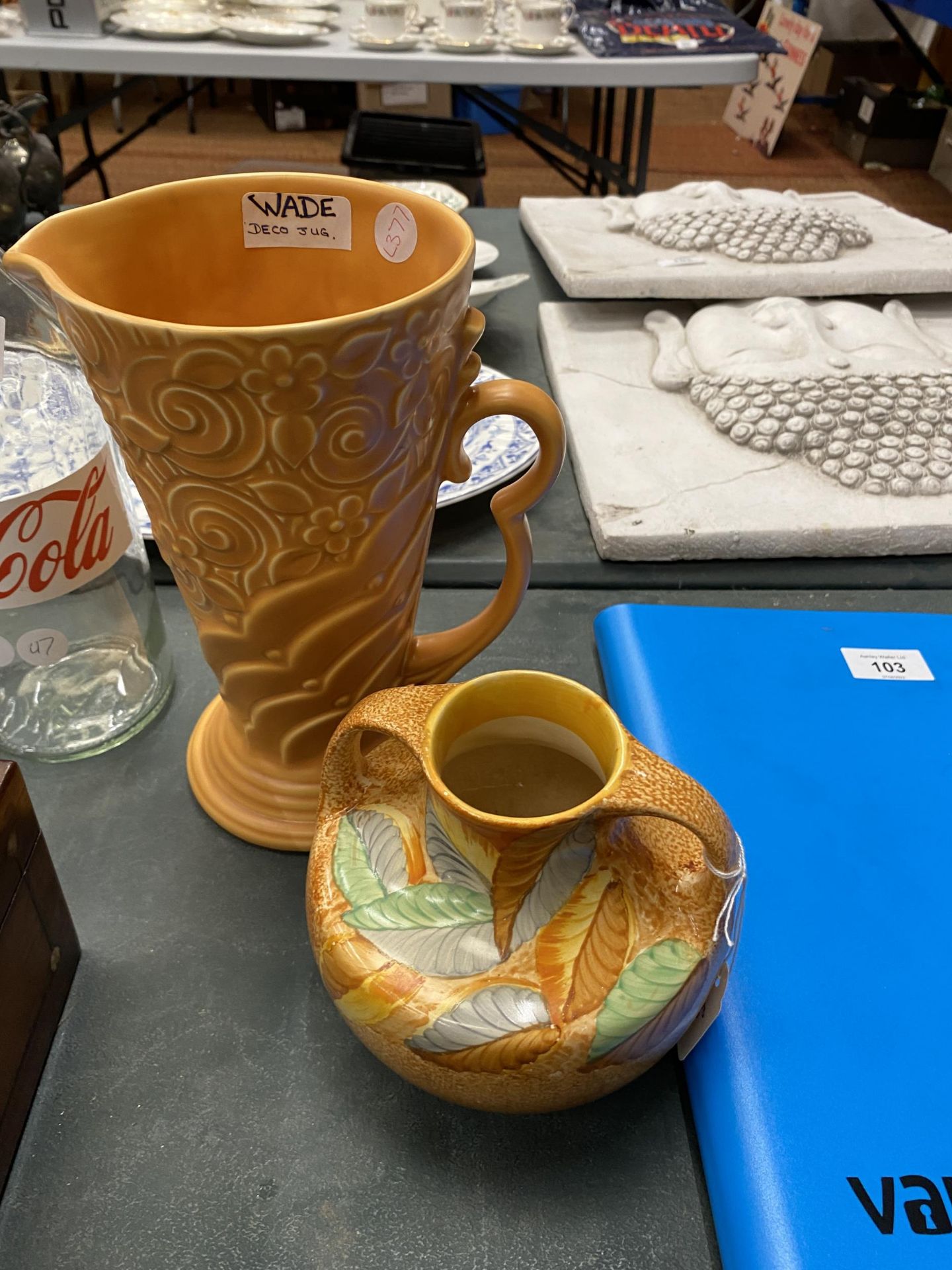 FOUR ART DECO CERAMICS TO INCLUDE A BRETBY BOWL, AN ORANGE WADE JUG, A WADE HEATH DECO VASE AND A - Image 3 of 5