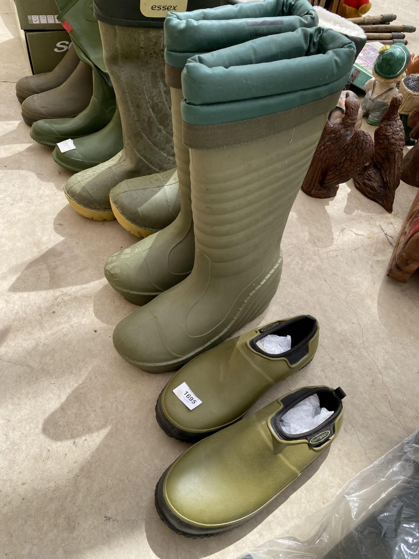 AN ASSORTMENT OF AS NEW FISHING AND HUNTING WELLIES (FROM A TACKLE SHOP CLEARANCE) - Bild 2 aus 4