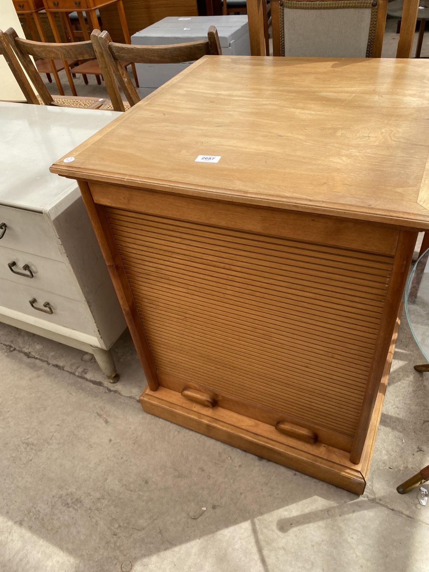 AN OFFICE FILING CHEST WITH FOUR PULL-OUT TRAYS AND TAMBOUR FRONT, 24" WIDE - Image 3 of 4