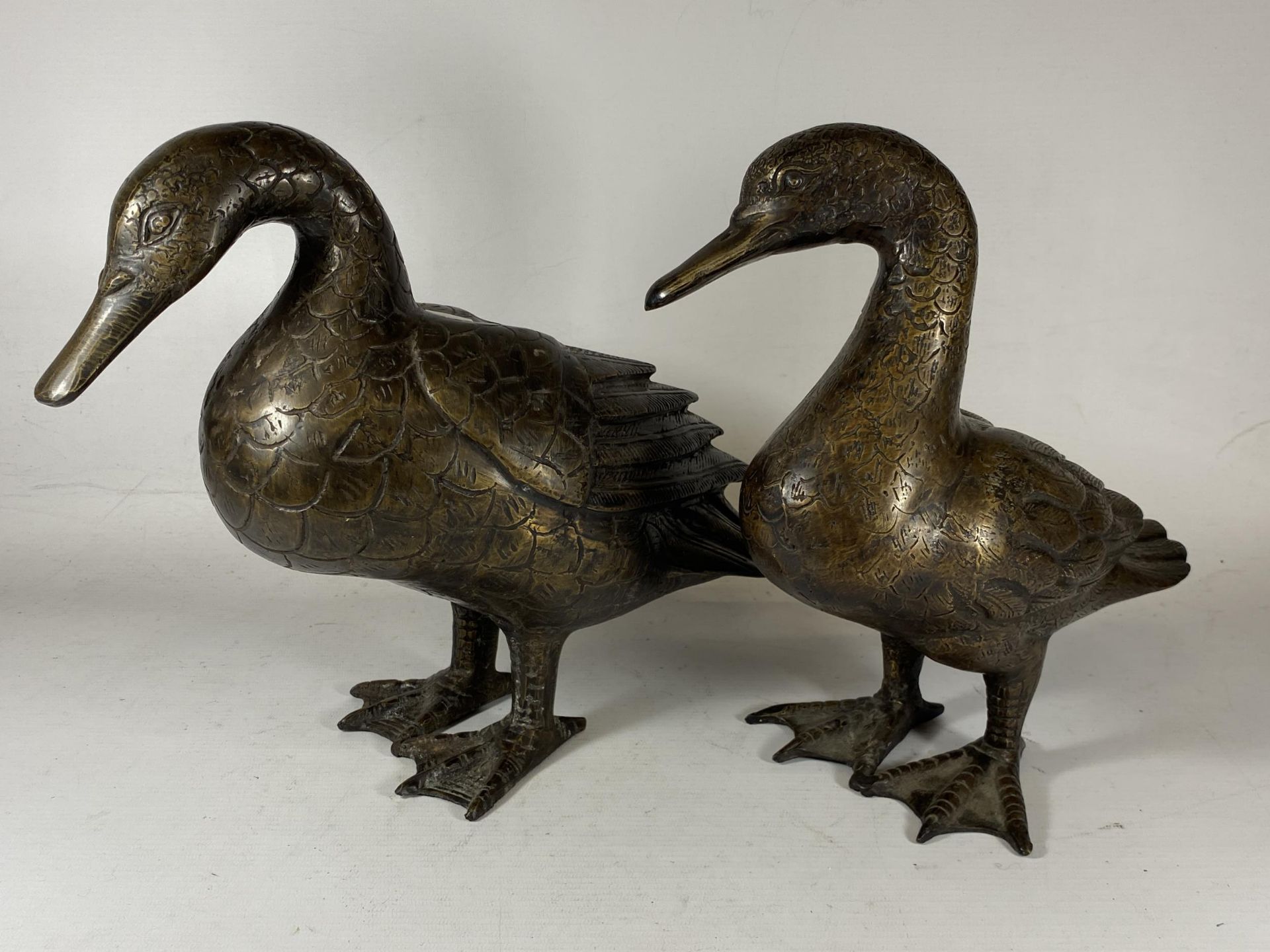 A PAIR OF ORIENTAL SPELTER DUCK MODELS, UNSIGNED, HEIGHT 27CM - Image 4 of 7