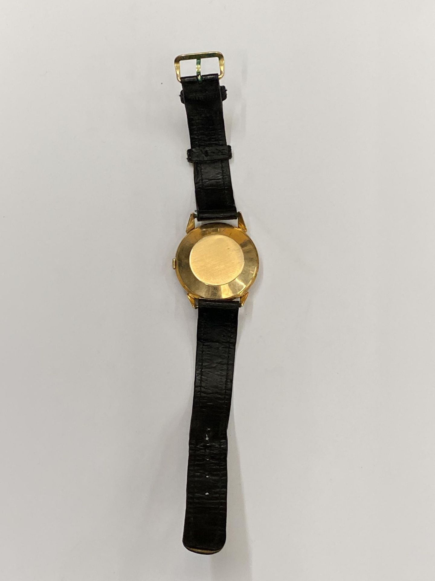 A 1940'S OMEGA BUMPER AUTOMATIC WATCH, YELLOW METAL UNMARKED CASE, WITH NON ORIGINAL BOX, WORKING AT - Image 6 of 8