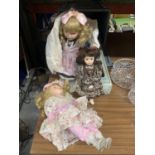 FOUR VINTAGE DOLLS TO INCLUDE A BOXED 'PRINCESS COLLECTION'