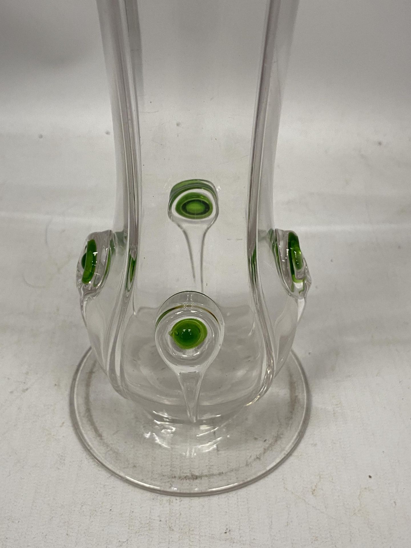 A STAURT & SONS GLASS VASE, HEIGHT 30CM - Image 2 of 3