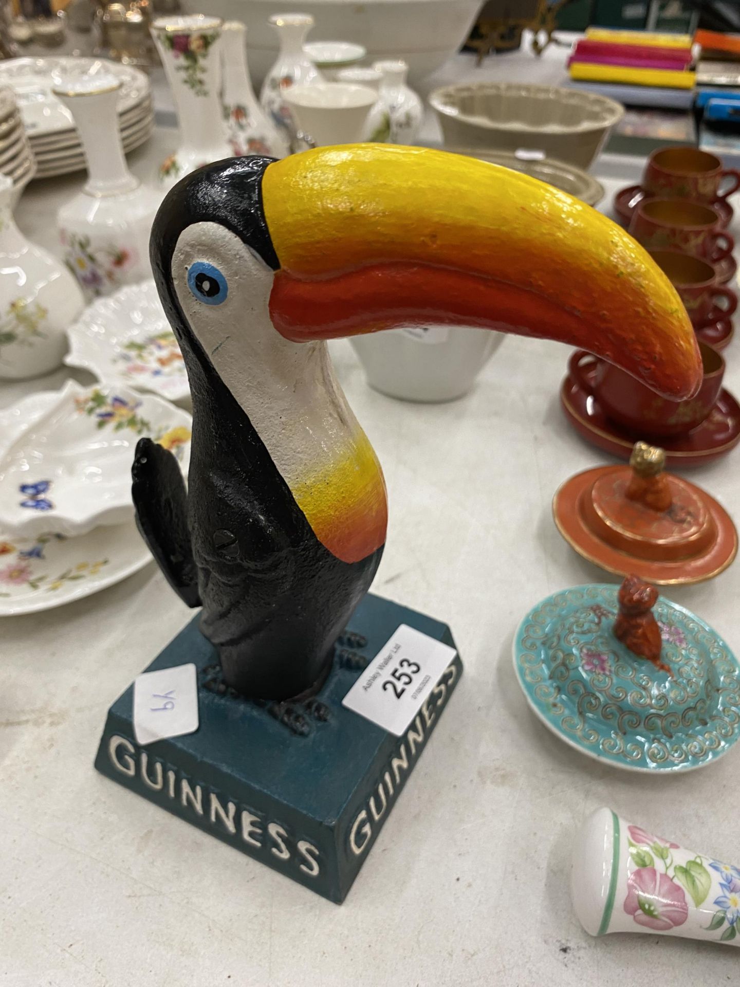 A CAST 'GUINNESS' TOUCAN HEIGHT 20CM - Image 2 of 2