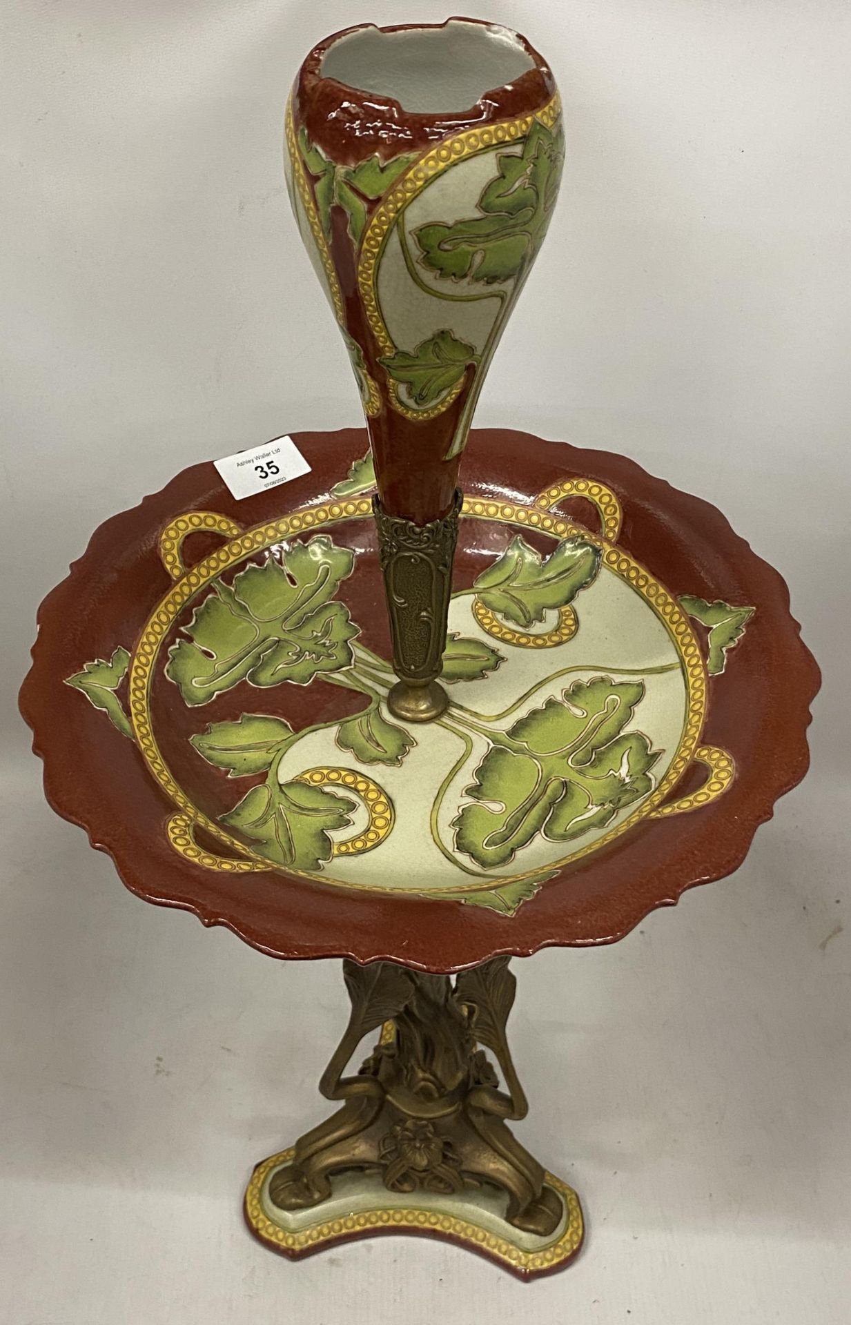 AN ART NOUVEAU CERAMIC AND GILT PEDESTAL CENTRE PIECE, HEIGHT 63CM