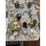 A LARGE QUANTITY OF CERAMIC ITEMS TO INCLUDE CAT CABINET PLATES, STORAGE JARS, TRINKET BOXES,