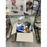 AN ASSORTMENT OF HOUSEHOLD CLEARANCE ITEMS TO INCLUDE A MIRROR AND DOLLS ETC