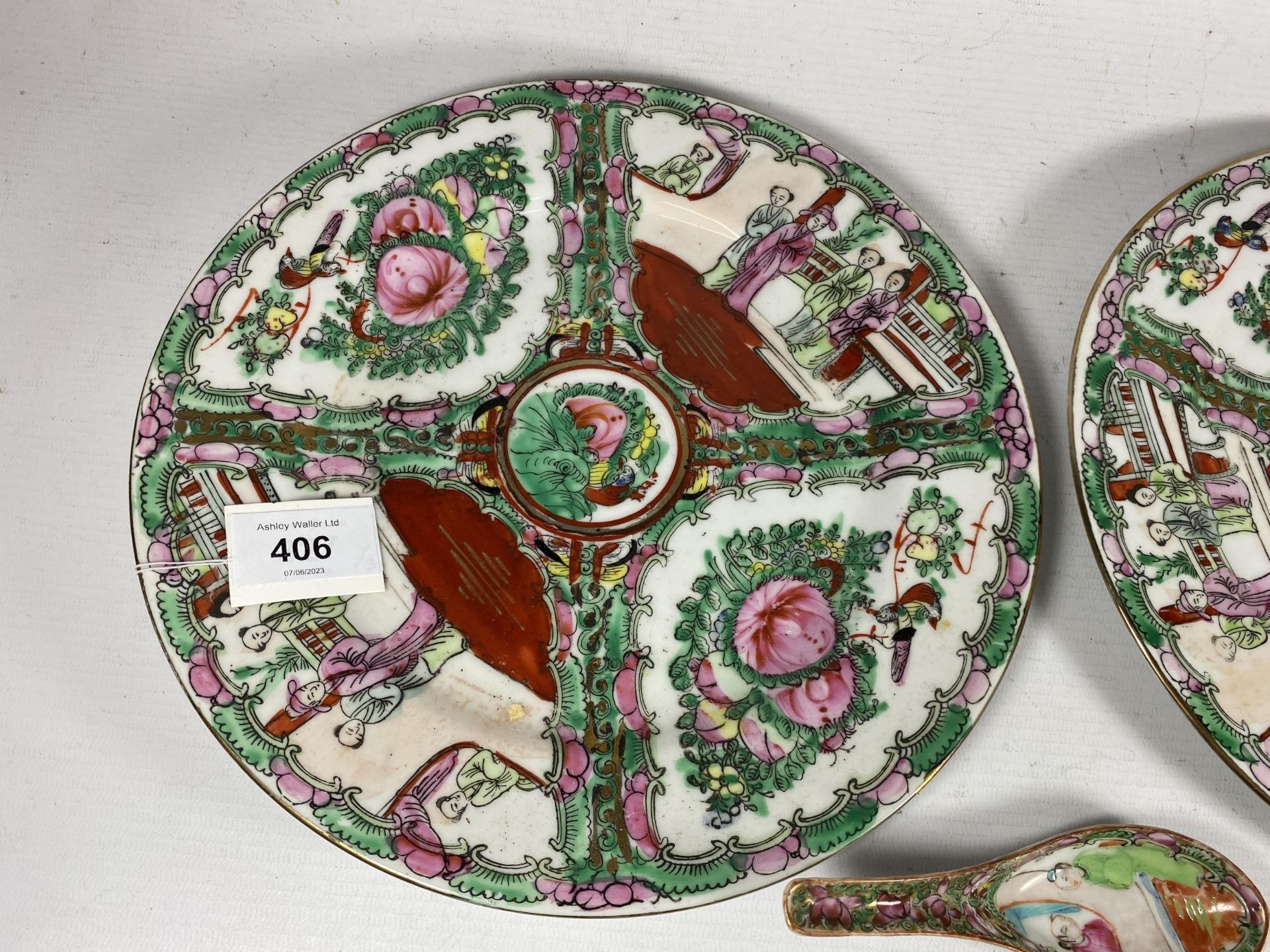 THREE ITEMS - A PAIR OF CHINESE CANTON FAMILLE ROSE MEDALLION PLATES AND 19TH CENTURY CHINESE RICE - Image 2 of 4