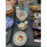 A MIXED LOT TO INCLUDE GLASS VASES, A PLANTER, TEAPOT, CABINET PLATE, ETC