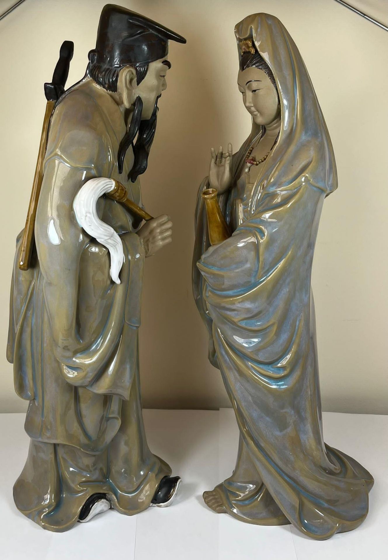 A LARGE PAIR OF CHINESE STONEWARE POTTERY IMMORTALS FIGURES - SCHOLAR IN ROBE AND GEISHA LADY, - Image 2 of 3