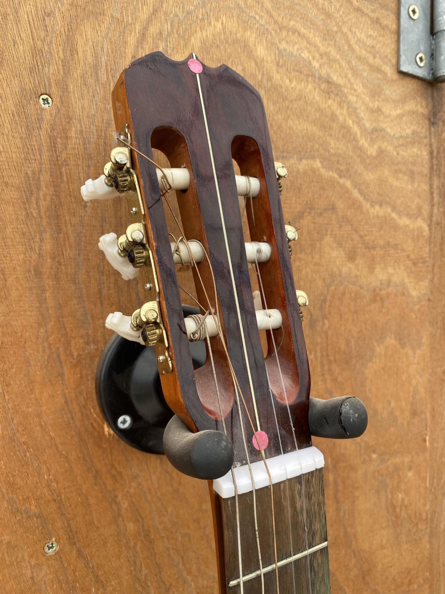 A CRAFTSMAN SC-709 ACOUSTIC GUITAR REQUIRES RESTRINGING - Image 3 of 4