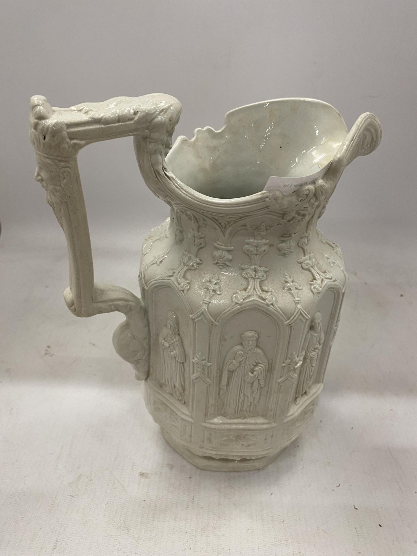 A VICTORIAN APOSTLE JUG, HEIGHT 24CM - Image 3 of 4