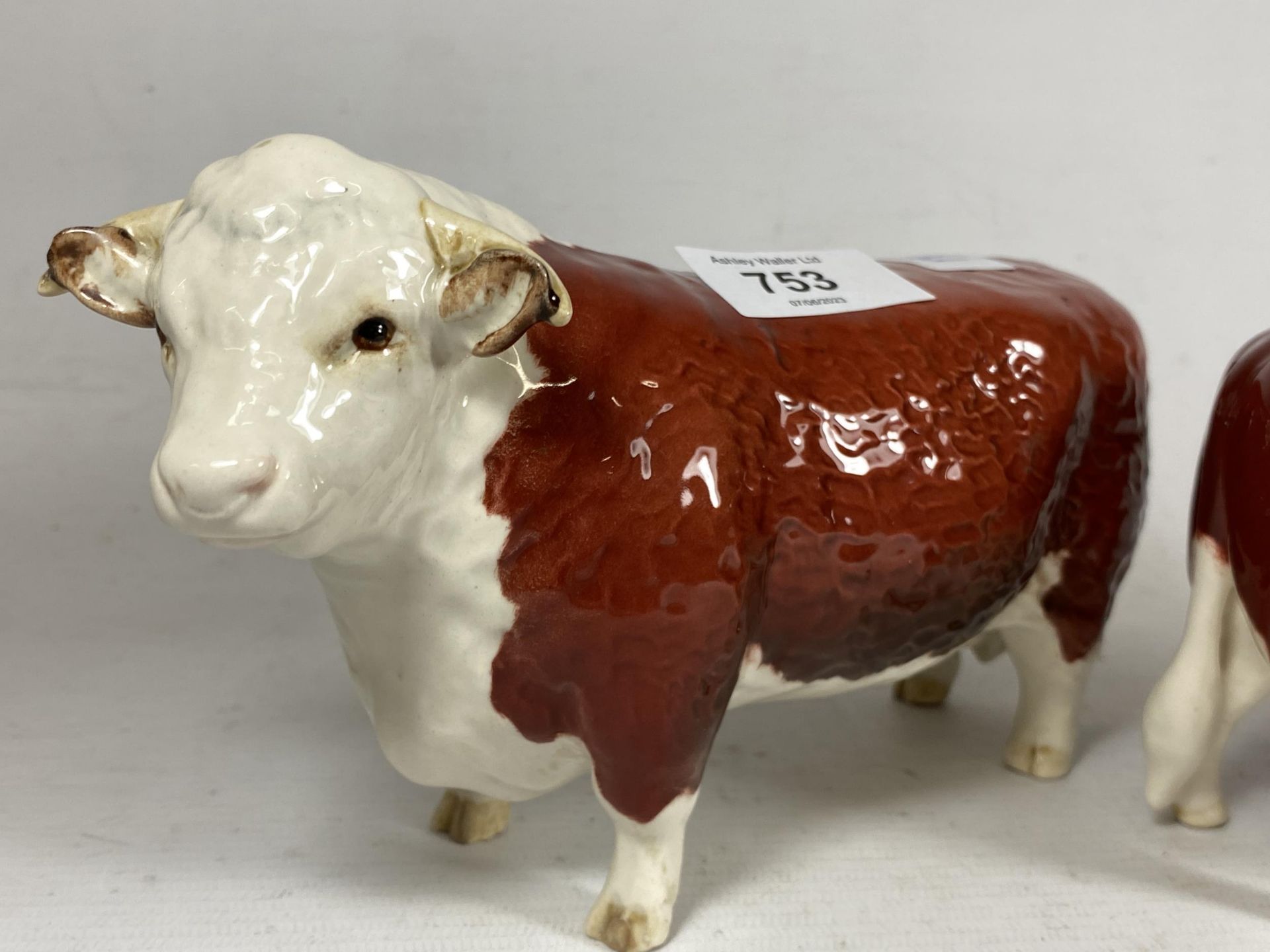 TWO BESWICK CHAMPION OF CHAMPIONS HEREFORD BULL AND COW CATTLE FIGURES - Image 2 of 5