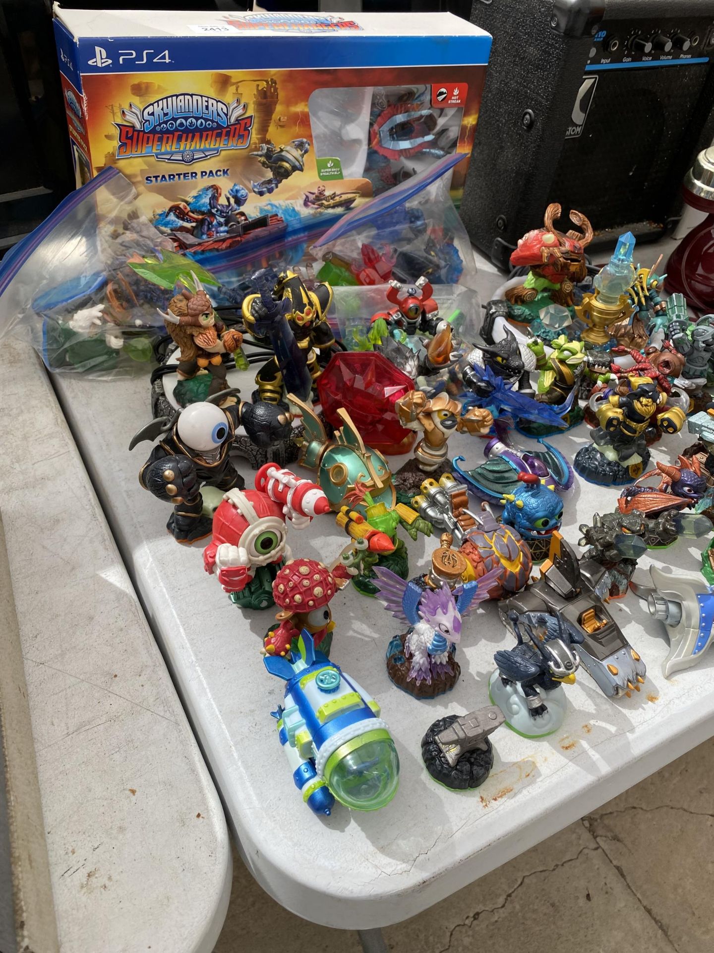 A LARGE COLLECTION OF PS4 SKYLANDERS FIGURES - Image 2 of 4