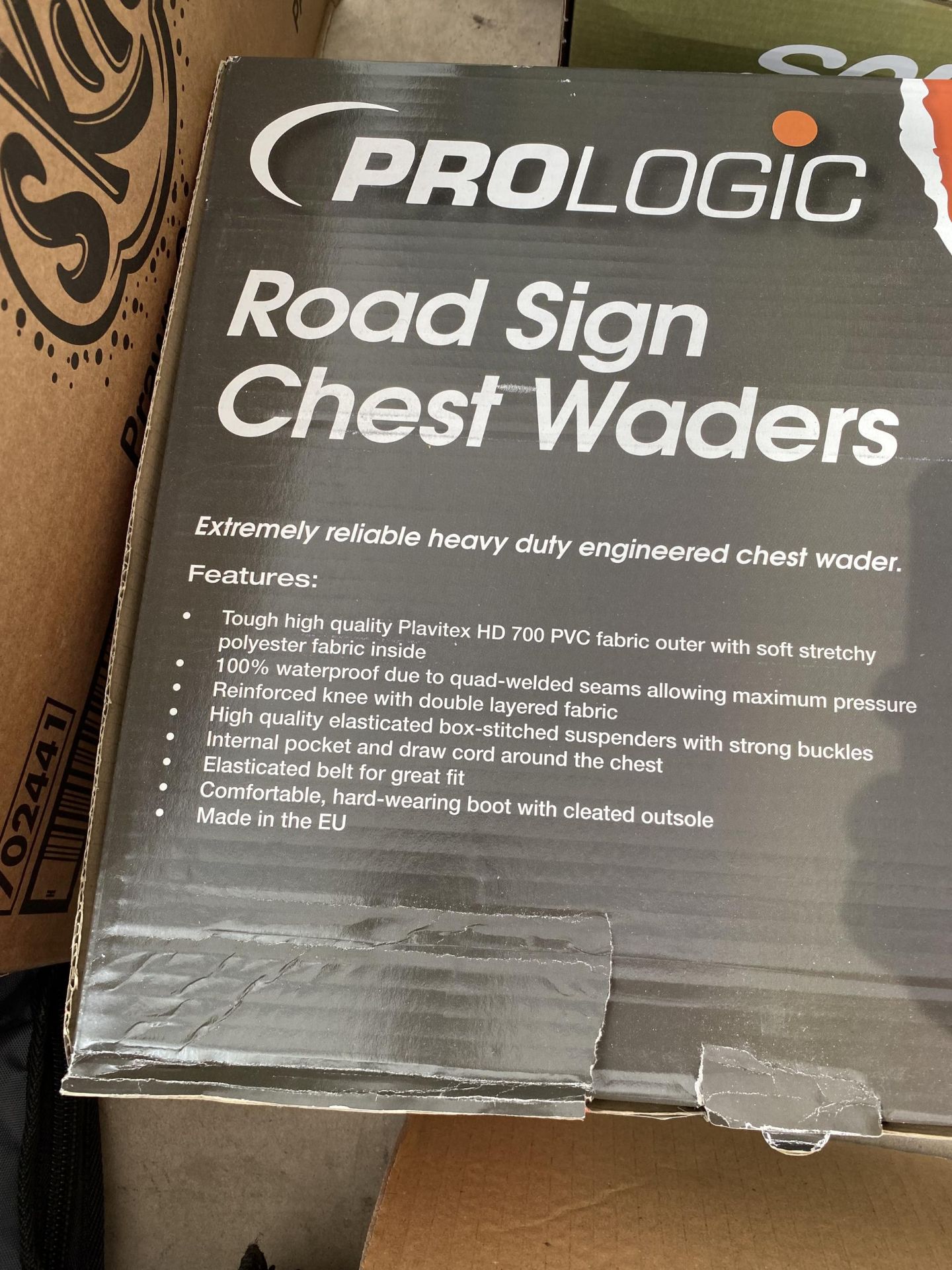 A BOXED PAIR OF PROLOGIC ROAD SIGN CHEST WADERS (FROM A TACKLE SHOP CLEARANCE) - Bild 2 aus 2