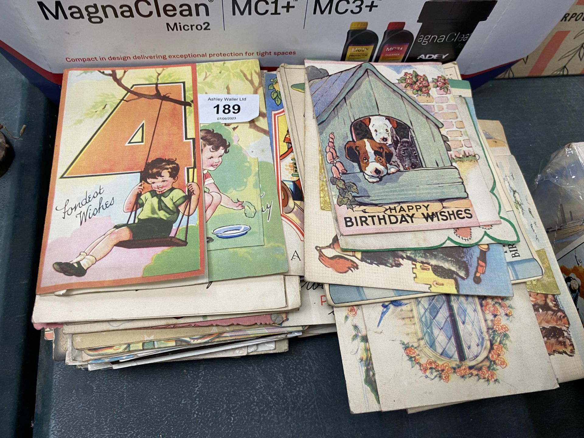 A LARGE QUANTITY OF VINTAGE BIRTHDAY CARDS