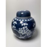 A CHINESE PRUNUS BLOSSOM PATTERN GINGER JAR, DOUBLE RING MARK TO BASE, HEIGHT 13CM