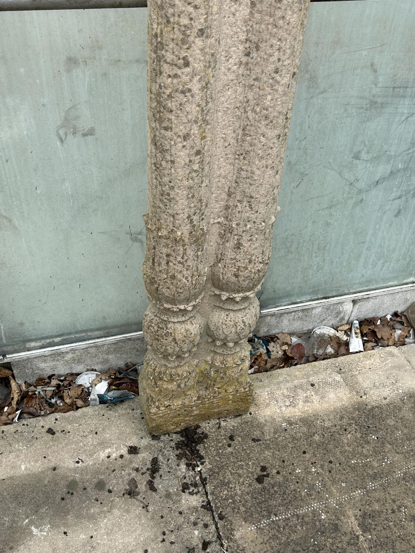 A VINTAGE INDIAN STONE DOUBLE 1/2 COLUMN 65 X 9.5" - Image 3 of 4