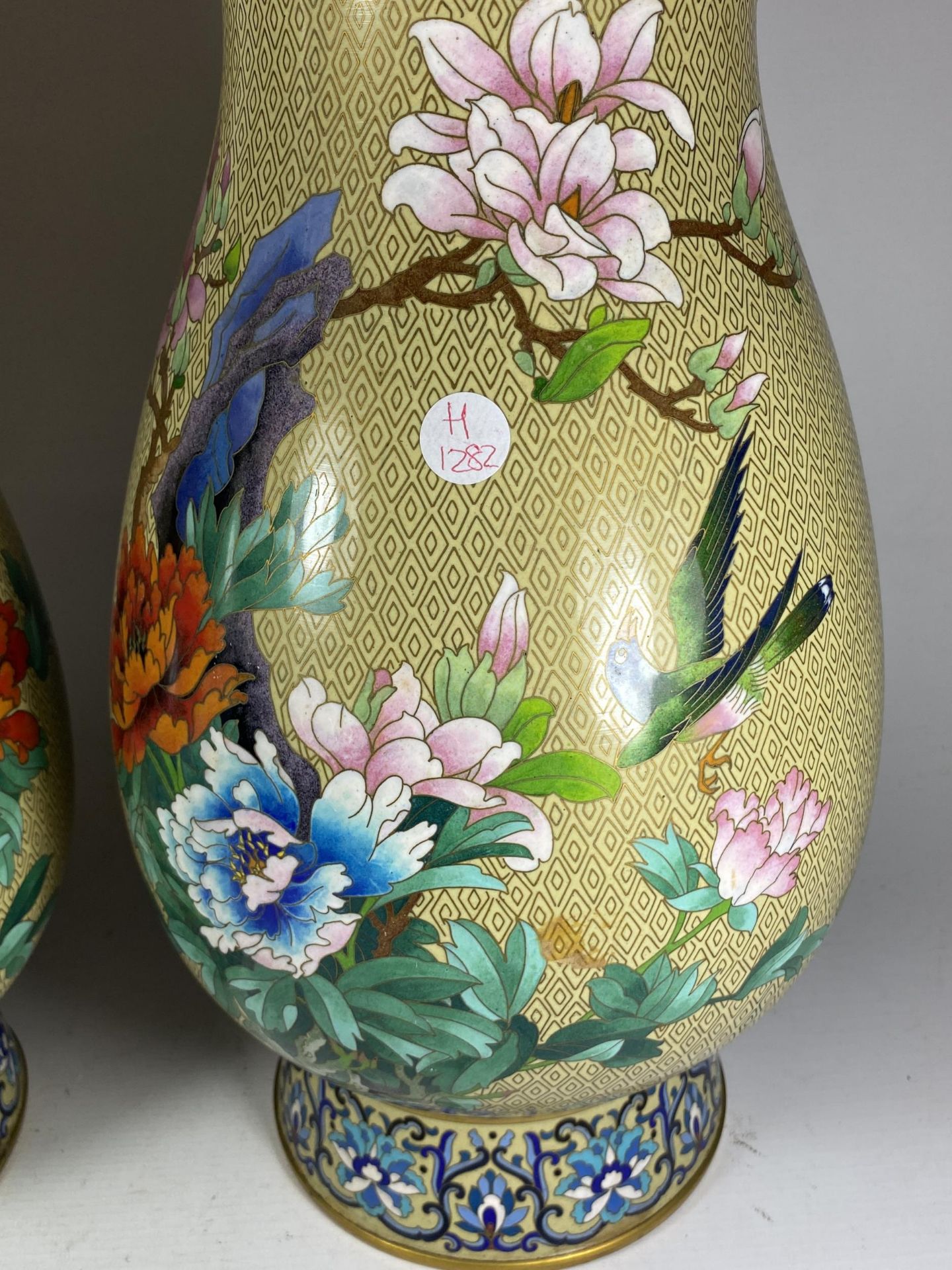 A LARGE PAIR OF CHINESE CLOISONNE BALUSTER FORM VASES WITH BIRD AND FLORAL DECORATION, HEIGHT 39CM - Image 4 of 9