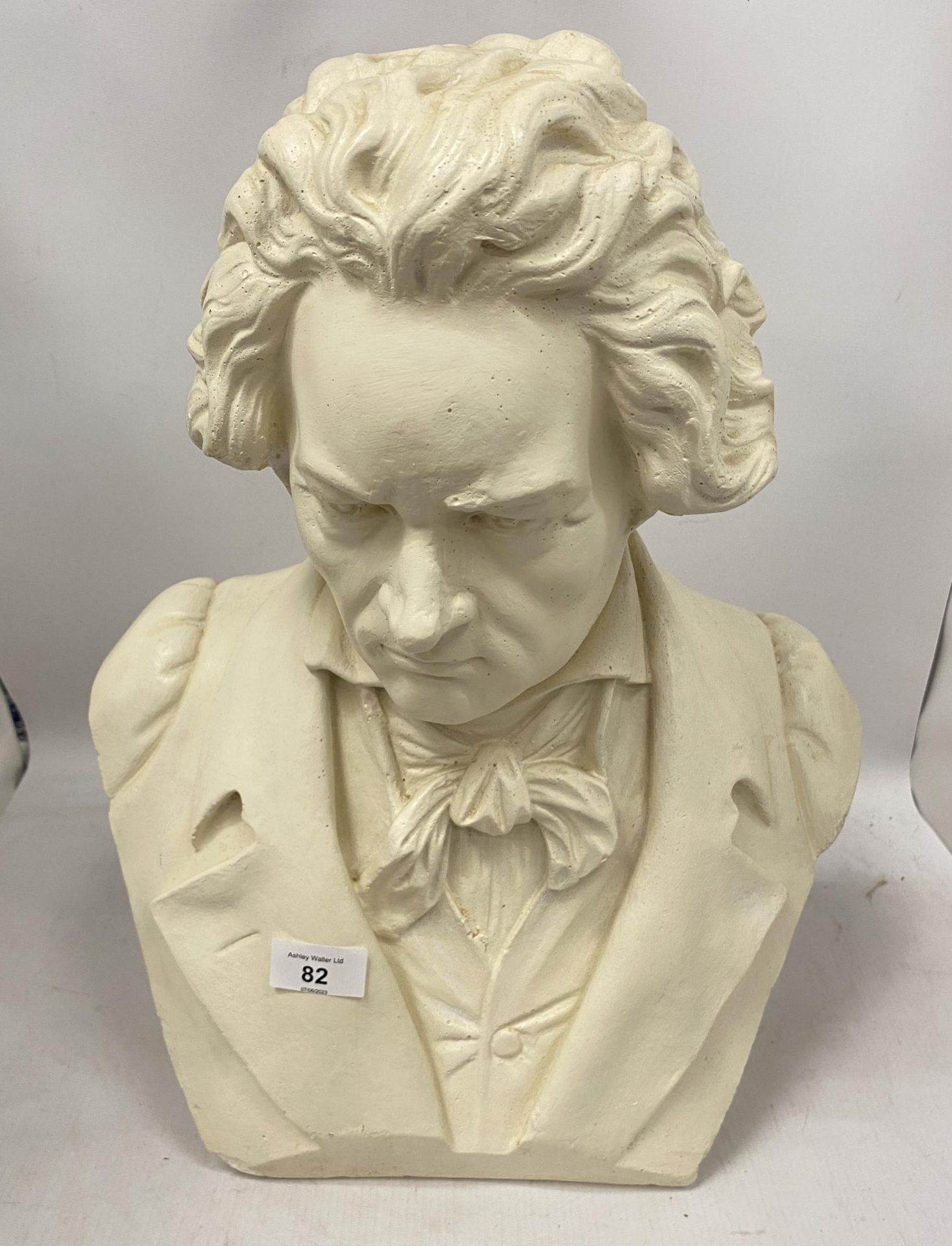 A VINTAGE HEAVY STONE BUST OF BEETHOVEN, HEIGHT 50CM