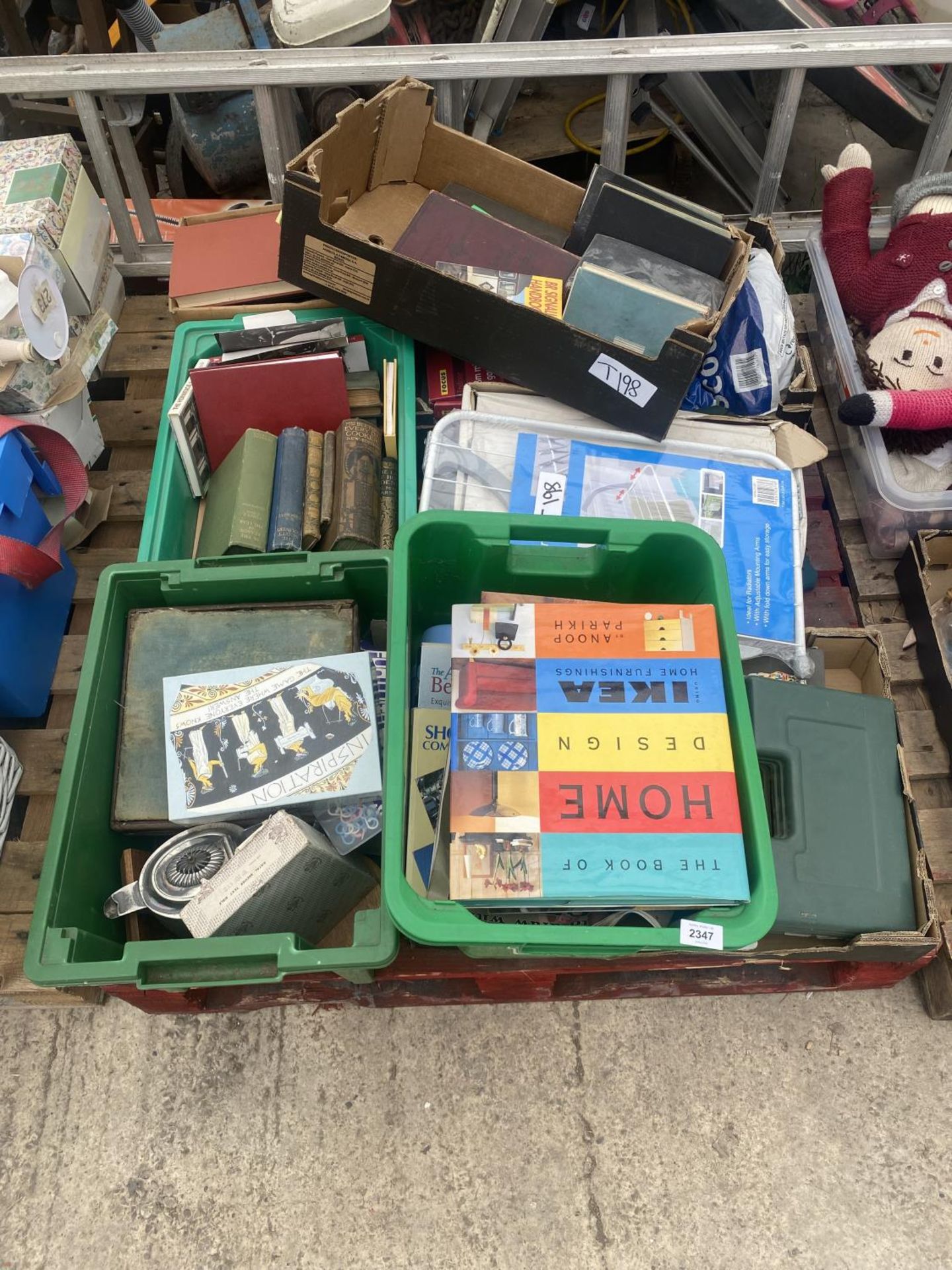 A LARGE ASSORTMENT OF BOOKS