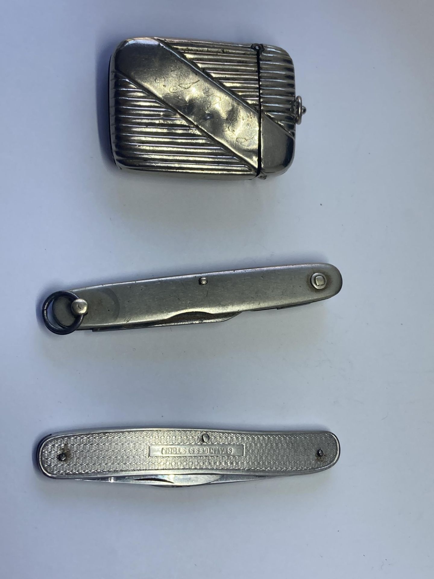 A VESTA CASE AND TWO PEN KNIFES - Image 4 of 4