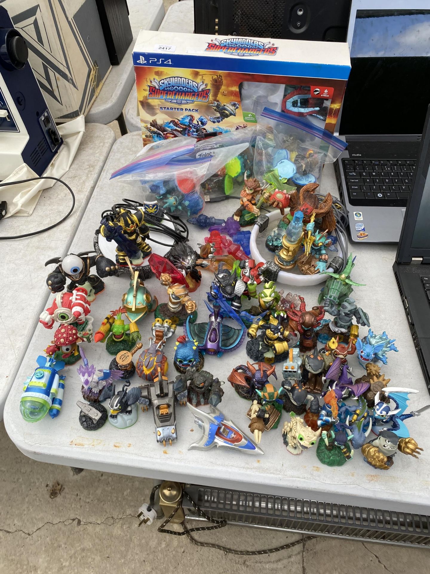 A LARGE COLLECTION OF PS4 SKYLANDERS FIGURES