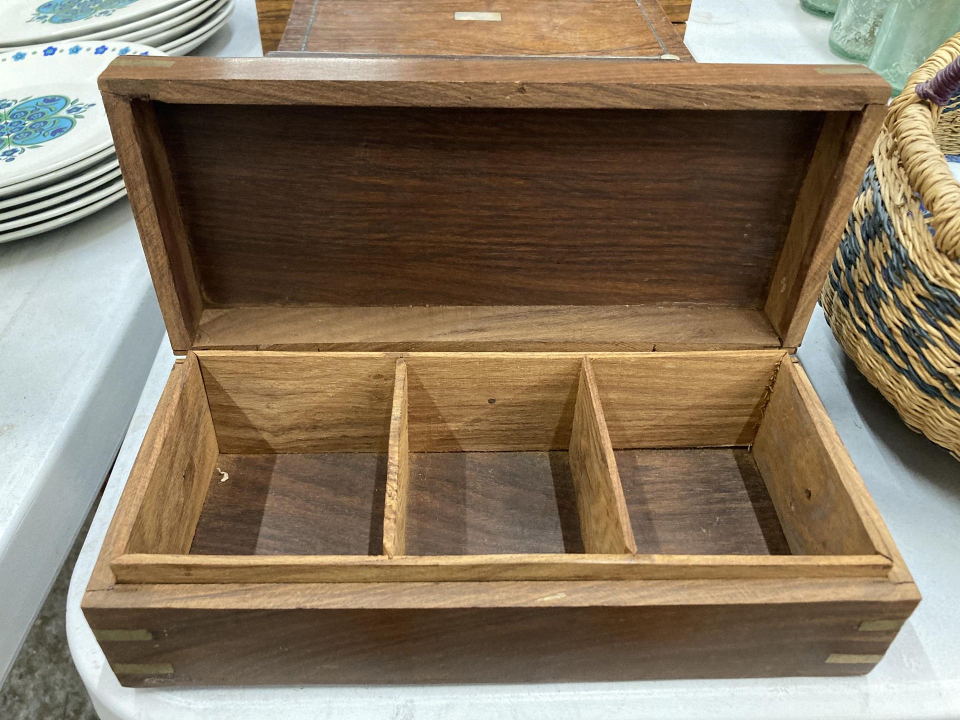 FOUR VINTAGE WOODEN BOXES TO INCLUDE CARVED AND INLAID PLUS A LARGE CASH TIN - Image 3 of 5