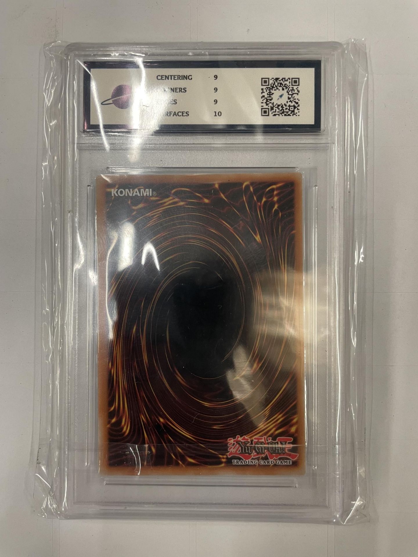 A YU-GI-OH GRADED 9/10 'SUMMONED SKULL' TRADING CARD - Bild 2 aus 2