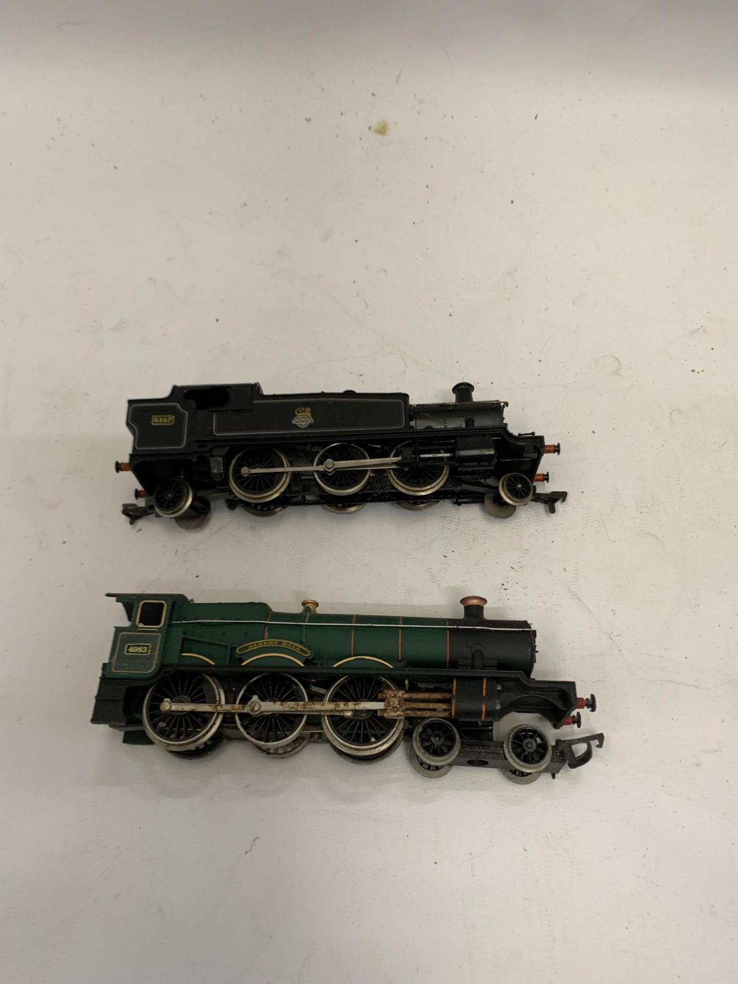 TWO 00 GAUGE STEAM ENGINES TO INCLUDE A 4-6-0 ALBERT HALL AND A 2-6-2 BR LIVERY NUMBER 6167