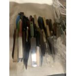 A QUANTITY OF CARVING KNIVES, BREAD KNIVES, SHARPENING STEELS, CARVING FORKS, ETC