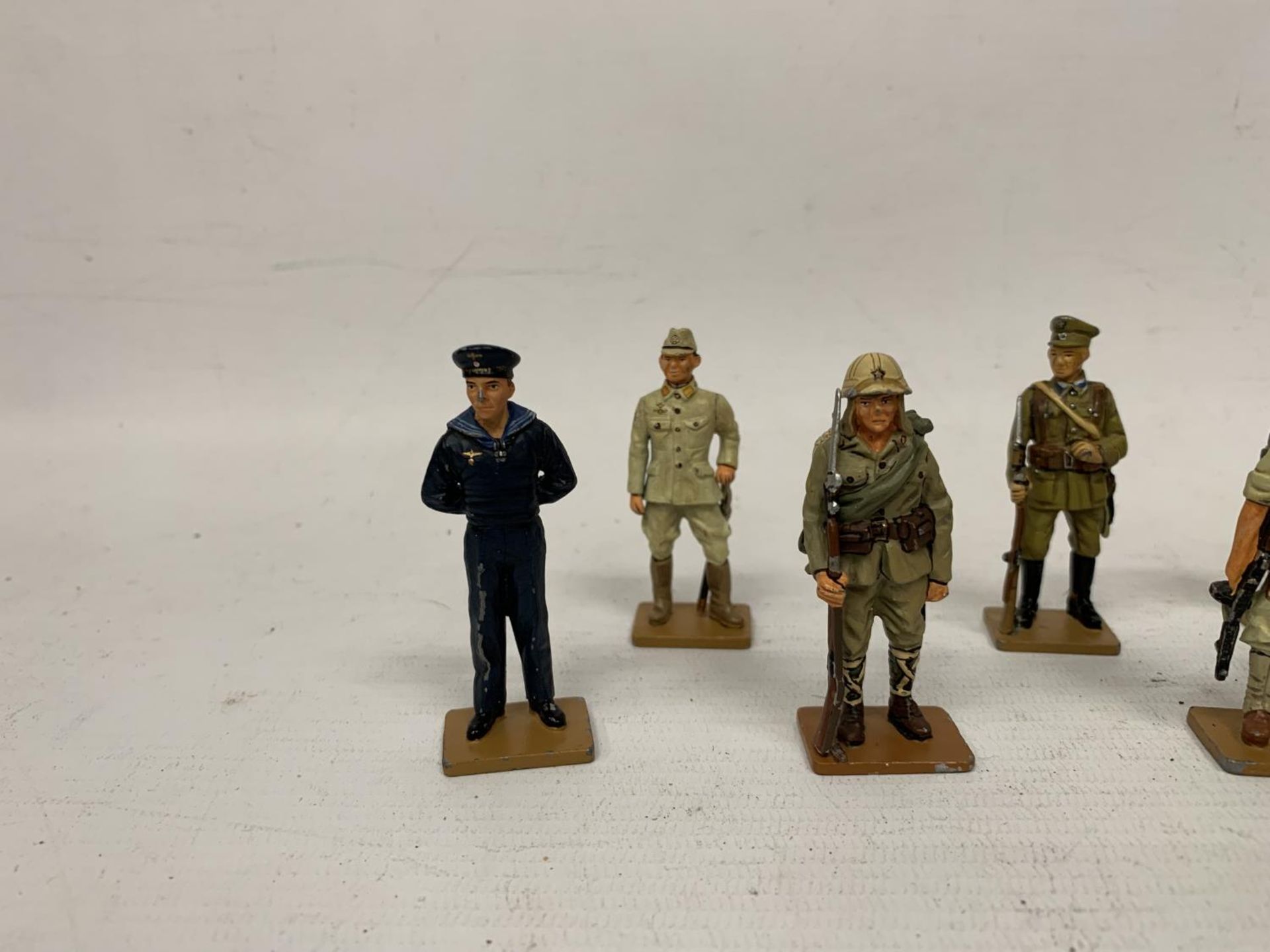 TWELVE DEL PRADO DIE CAST WORLD WAR TWO FIGURES OF SOLDIERS TO INCLUDE USSR, CANADIAN, JAPANESE, - Image 2 of 8
